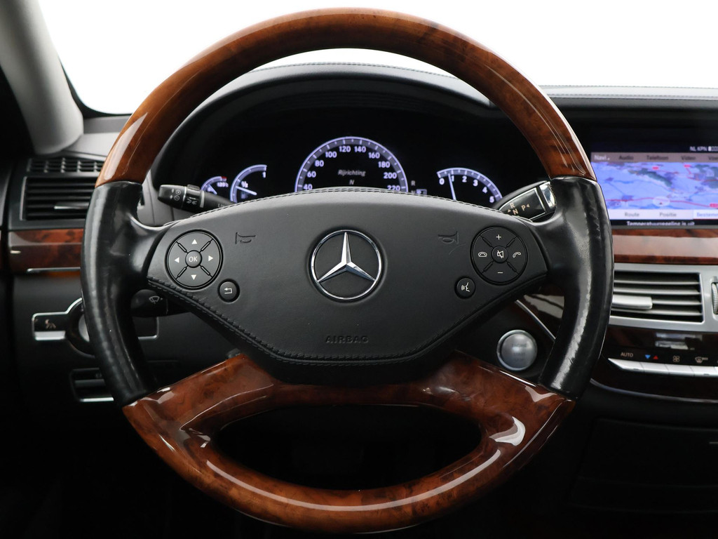 44247500-40.jpg