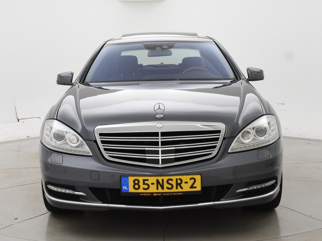 44247500-5.jpg