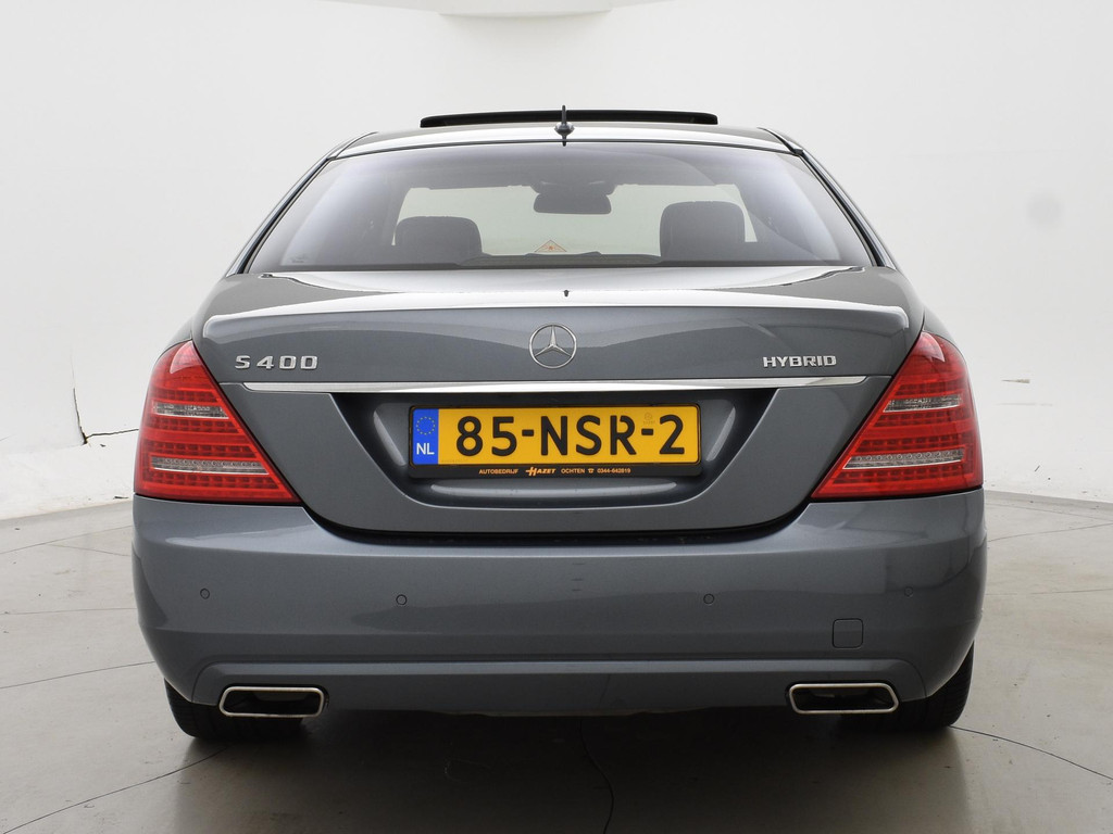 44247500-6.jpg
