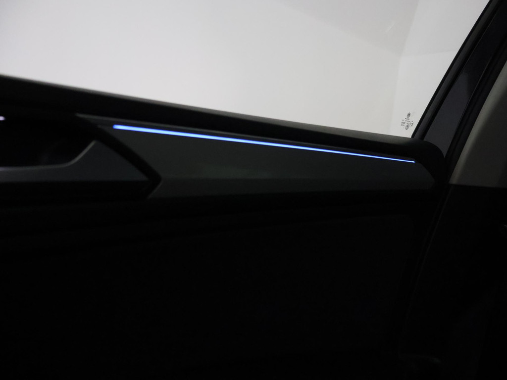 48670200-17.jpg